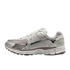 IM3486-001-Zoom Vomero 5 Metallic Silver