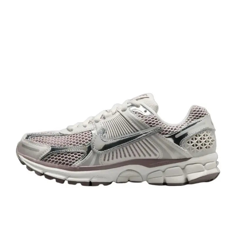 IM3486-001-Zoom Vomero 5 Metallic Silver