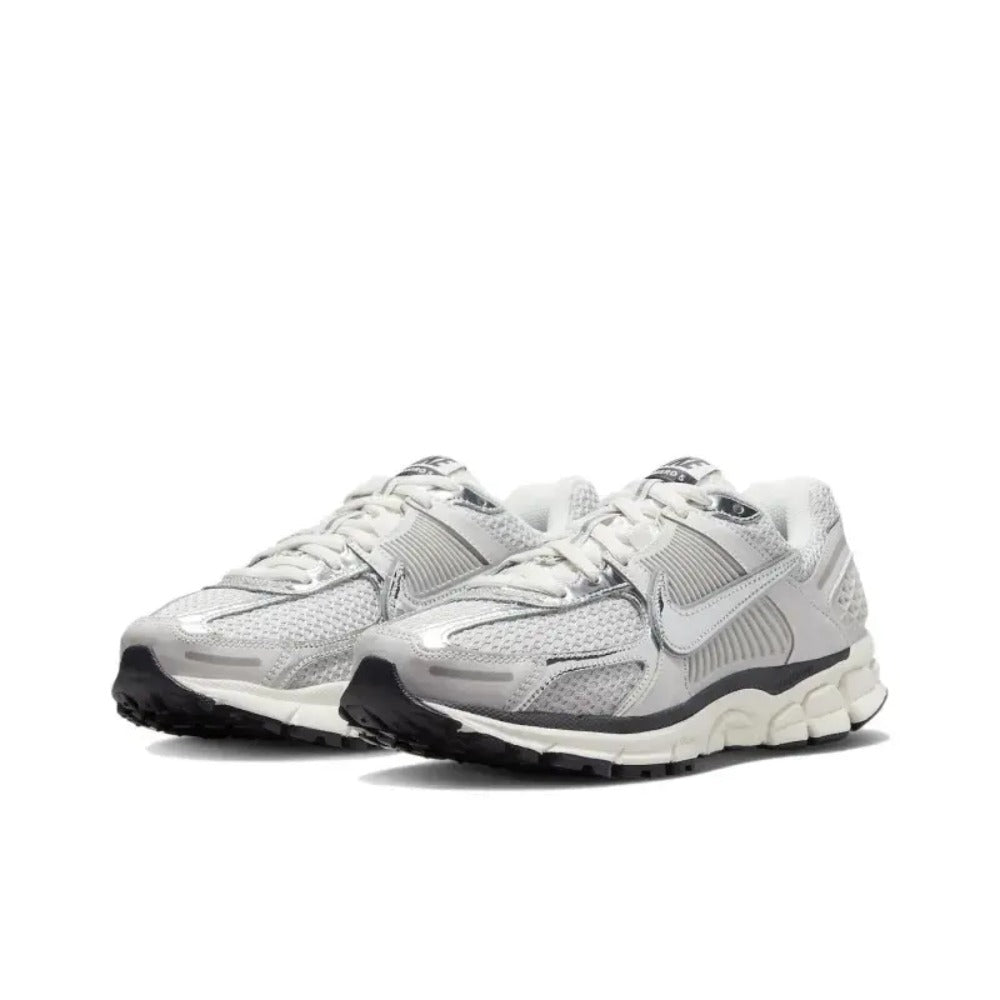 IV5738-133-Zoom Vomero 5 Athletic Shoes