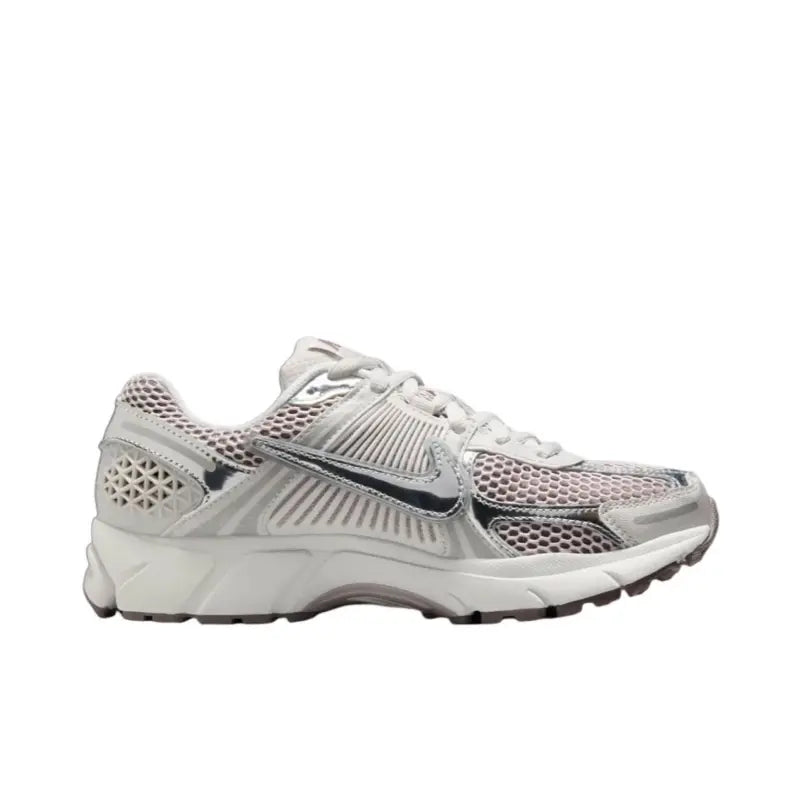 IM3486-001-Zoom Vomero 5 Metallic Silver