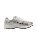 IM3486-001-Zoom Vomero 5 Metallic Silver