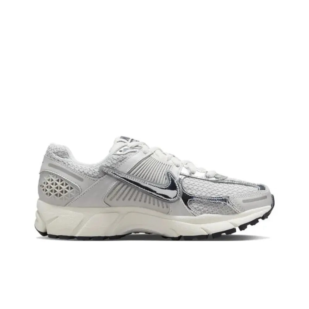 IV5738-133-Zoom Vomero 5 Athletic Shoes